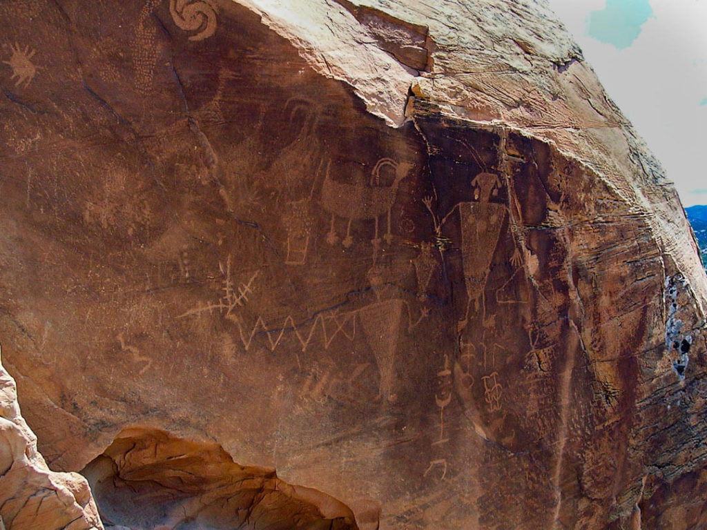 petroglyphs dinosaur national monument